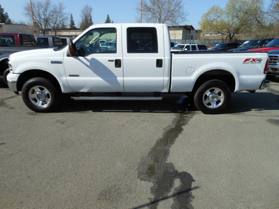 ford f 250 super duty 2005 white lariat diesel 8 cylinders 4 wheel drive automatic 95678