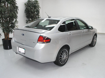 ford focus 2011 silver sedan sport ses gasoline 4 cylinders front wheel drive automatic 91731