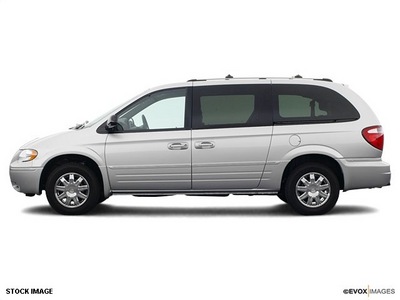 chrysler town and country 2005 touring gasoline 6 cylinders front wheel drive automatic 44060