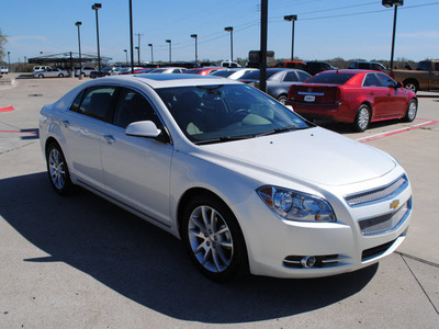 chevrolet malibu 2011 white sedan ltz gasoline 6 cylinders front wheel drive automatic 76087