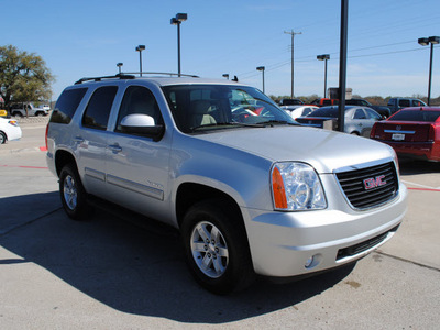 gmc yukon 2011 silver suv slt flex fuel 8 cylinders 4 wheel drive automatic 76087