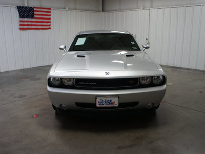 dodge challenger 2010 silver coupe r t gasoline 8 cylinders rear wheel drive 6 speed manual 76108