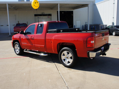 chevrolet silverado 1500 2008 red pickup truck lt1 gasoline 8 cylinders 2 wheel drive automatic 76108