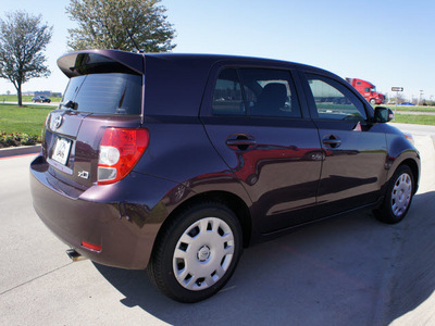 scion xd 2010 black hatchback gasoline 4 cylinders front wheel drive automatic 76018