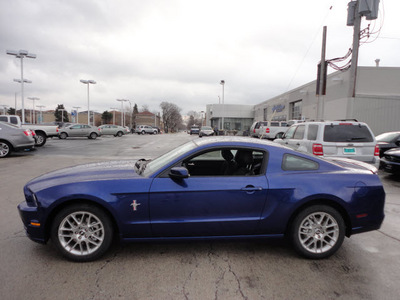 ford mustang 2013 blue coupe premium gasoline 6 cylinders rear wheel drive automatic with overdrive 60546