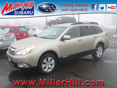subaru outback 2010 gold wagon 2 5i premium gasoline 4 cylinders all whee drive autostick 55811