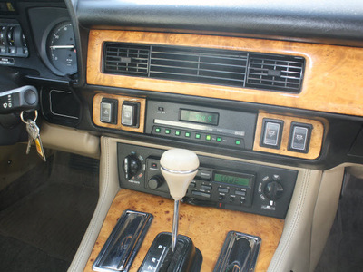 jaguar xj series 1991 gold xjs gasoline v12 rear wheel drive automatic 80110