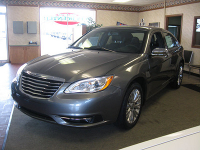 chrysler 200 2012 dk  gray sedan limited gasoline 4 cylinders front wheel drive automatic 44883