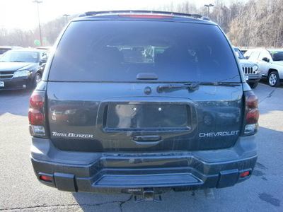 chevrolet trailblazer 2004 gray suv gasoline 6 cylinders 4 wheel drive automatic 13502