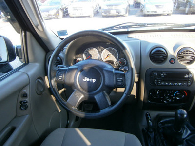 jeep liberty 2007 tan suv sport gasoline 6 cylinders 4 wheel drive 5 speed manual 13502