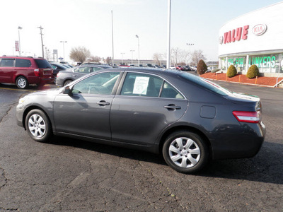 toyota camry 2010 gray sedan gasoline 4 cylinders front wheel drive automatic 19153