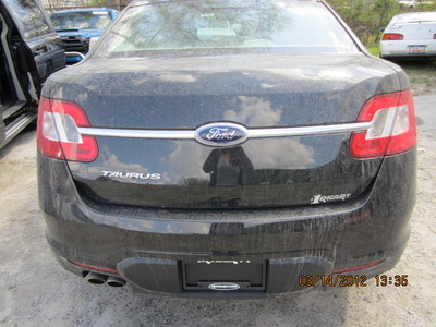 ford taurus