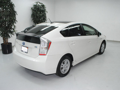 toyota prius 2010 white hybrid 4 cylinders front wheel drive automatic 91731