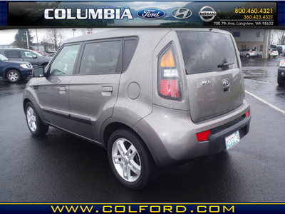 kia soul 2010 brown hatchback soul! gasoline 4 cylinders front wheel drive automatic 98632