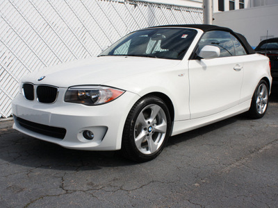 bmw 1 series 2012 white 128i gasoline 6 cylinders rear wheel drive automatic 27616