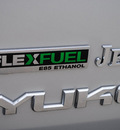 gmc yukon 2011 silver suv denali flex fuel 8 cylinders all whee drive automatic 76087