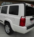 jeep commander 2007 white gasoline 6 cylinders 4 wheel drive shiftable automatic 43228