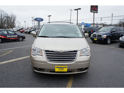 chrysler town and country 2009 light sandstone van touring nav dvd gasoline 6 cylinders front wheel drive automatic 07724
