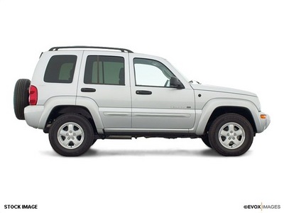 jeep liberty 2003 limited gasoline 6 cylinders 4 wheel drive not specified 07701