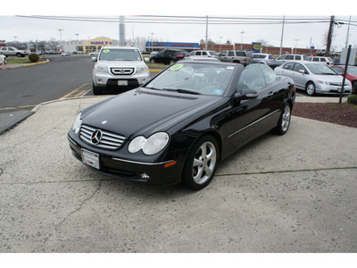 mercedes benz clk class 2005 black clk320 gasoline 6 cylinders rear wheel drive shiftable automatic 07724