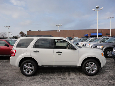 ford escape 2012 white suv xlt flex fuel 6 cylinders front wheel drive automatic with overdrive 60546