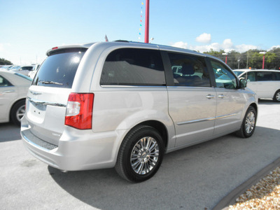 chrysler town and country 2011 silver van limited flex fuel 6 cylinders front wheel drive automatic 34731
