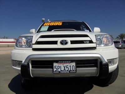 toyota 4runner 2005 white suv sport edition gasoline 8 cylinders 4 wheel drive automatic 90241