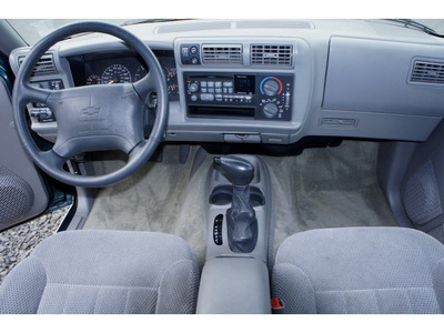 chevrolet blazer 1997 green suv ls gasoline v6 4 wheel drive automatic 99352
