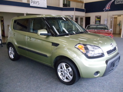 kia soul 2011 green wagon gasoline 4 cylinders front wheel drive not specified 98674