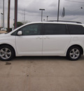 toyota sienna 2011 white van le mobility 7 passenger gasoline 6 cylinders front wheel drive automatic 75228