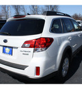 subaru outback 2012 white wagon 2 5i limited gasoline 4 cylinders all whee drive automatic 07701
