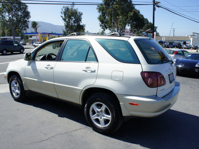 lexus rx 300 2000 off white suv gasoline 6 cylinders all whee drive automatic 92882