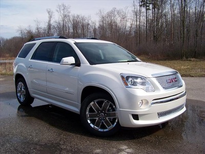 gmc acadia 2012 white denali gasoline 6 cylinders front wheel drive automatic 44024