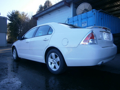 ford fusion 2008 white sedan se gasoline 6 cylinders all whee drive automatic 13502