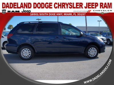 toyota sienna 2005 blue van ce 7 passenger gasoline 6 cylinders front wheel drive automatic 33157
