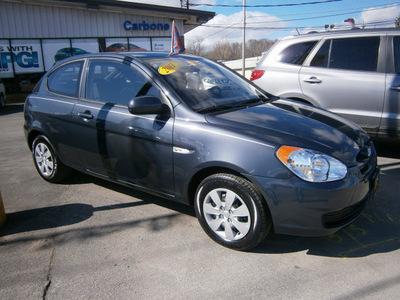 hyundai accent 2011 gray hatchback gasoline 4 cylinders front wheel drive automatic 13502
