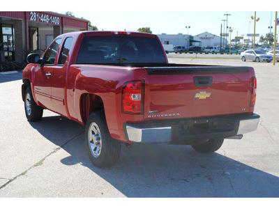chevrolet silverado 1500 2011 dk  red pickup truck lt flex fuel 8 cylinders 2 wheel drive automatic with overdrive 77037