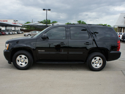 chevrolet tahoe 2010 black suv flex fuel 8 cylinders 2 wheel drive automatic 76087