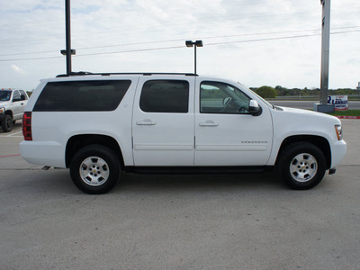 chevrolet suburban 2011 white suv lt flex fuel 8 cylinders 4 wheel drive automatic 76087