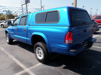 dodge dakota 2000 blue sport plus gasoline v8 4 wheel drive automatic with overdrive 32401