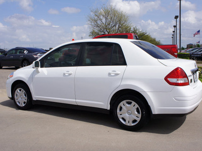 nissan versa 2010 white sedan gasoline 4 cylinders front wheel drive automatic with overdrive 76018