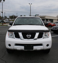 nissan pathfinder 2006 white suv gasoline 6 cylinders 4 wheel drive automatic 27215