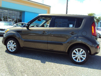 kia soul 2012 green hatchback gasoline 4 cylinders front wheel drive automatic 32901