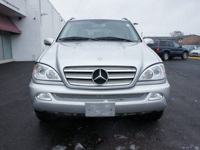 mercedes benz m class 2005 silver suv ml500 gasoline 8 cylinders all whee drive automatic 60411