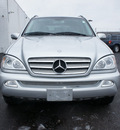 mercedes benz m class 2005 silver suv ml500 gasoline 8 cylinders all whee drive automatic 60411