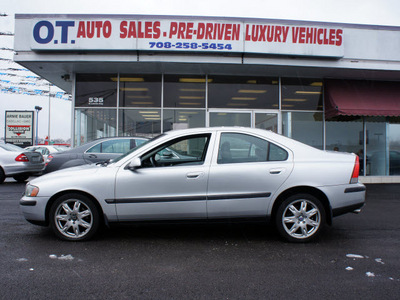 volvo s60 2002 silver sedan 2 4t awd gasoline 5 cylinders all whee drive automatic 60411