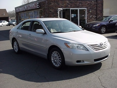 toyota camry 2007 white sedan ce gasoline 4 cylinders front wheel drive manual 06019