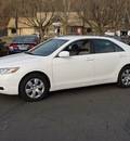 toyota camry 2009 white sedan le gasoline 4 cylinders front wheel drive automatic 06019