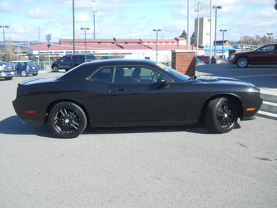 dodge challenger 2009 black coupe r t gasoline 8 cylinders rear wheel drive automatic 99212