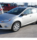 ford focus 2012 silver hatchback se gasoline 4 cylinders front wheel drive 6 speed automatic 77388